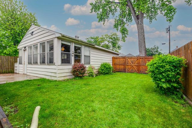 6628 32nd AVENUE, Kenosha, WI 53142