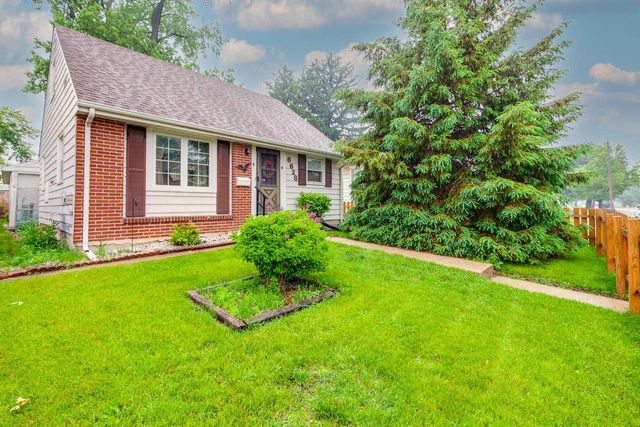 6628 32nd AVENUE, Kenosha, WI 53142