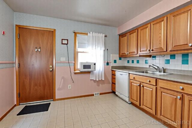 6628 32nd AVENUE, Kenosha, WI 53142