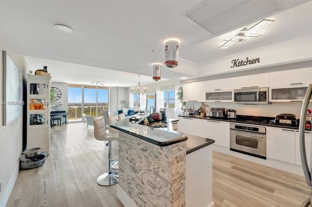 14951 Royal Oaks Ln 1409, North Miami, FL 33181