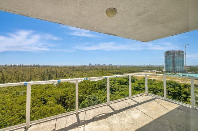 14951 Royal Oaks Ln 1409, North Miami, FL 33181