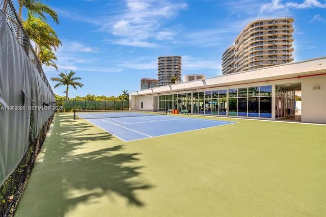 14951 Royal Oaks Ln 1409, North Miami, FL 33181