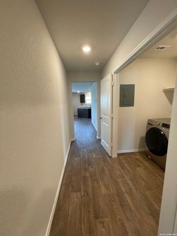 1157 Barn Swallow, San Antonio, TX 78253