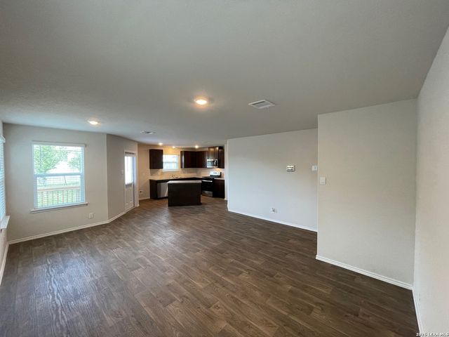 1157 Barn Swallow, San Antonio, TX 78253