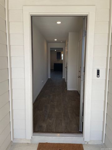 1157 Barn Swallow, San Antonio, TX 78253