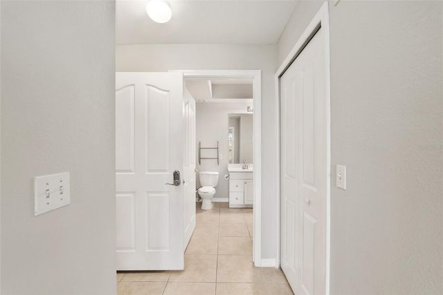 2291 NW 16TH TERRACE 2291, Gainesville, FL 32605