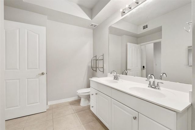 2291 NW 16TH TERRACE 2291, Gainesville, FL 32605