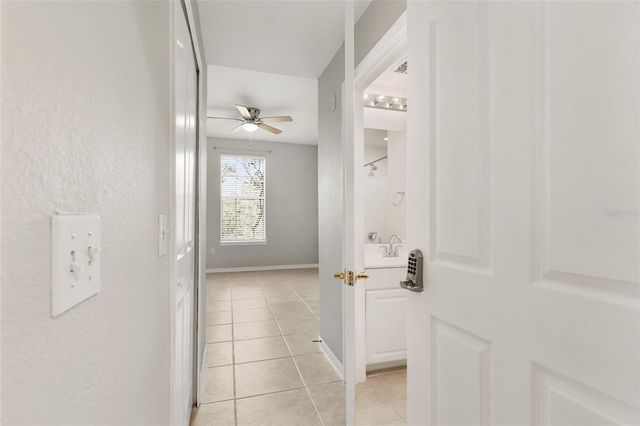 2291 NW 16TH TERRACE 2291, Gainesville, FL 32605