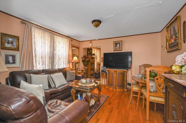 6033 80th Avenue, Glendale, NY 11385