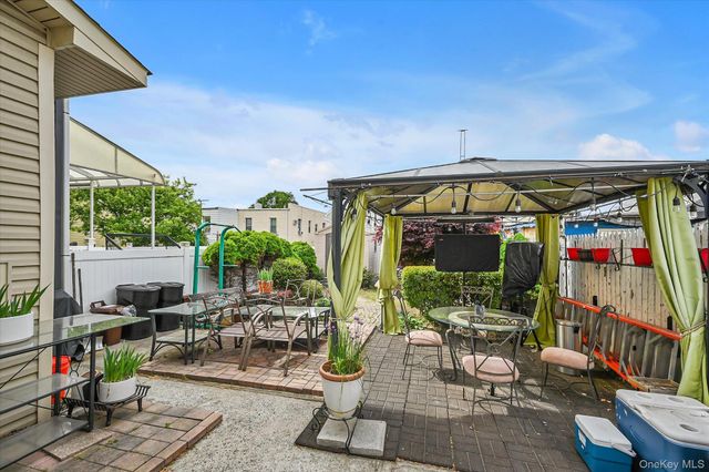 6033 80th Avenue, Glendale, NY 11385