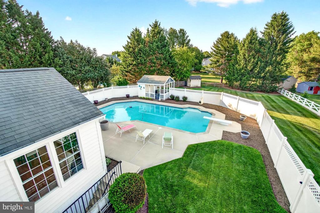 Image 10 of property listing at 19629 SELBY AVE, Poolesville, MD 20837