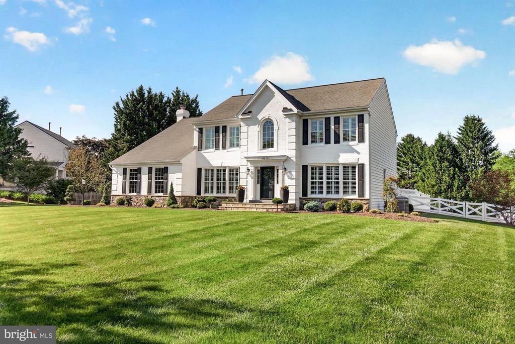 Image 2 of property listing at 19629 SELBY AVE, Poolesville, MD 20837
