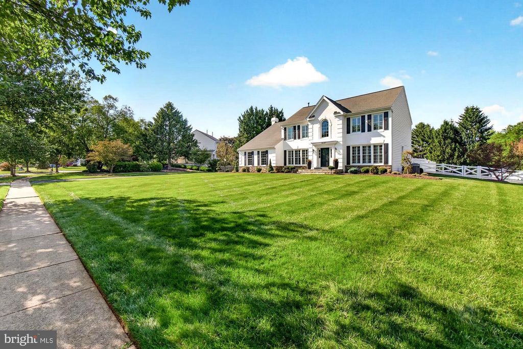 Image 3 of property listing at 19629 SELBY AVE, Poolesville, MD 20837