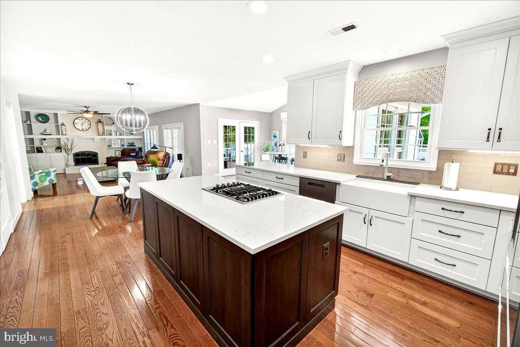 Image 33 of property listing at 19629 SELBY AVE, Poolesville, MD 20837