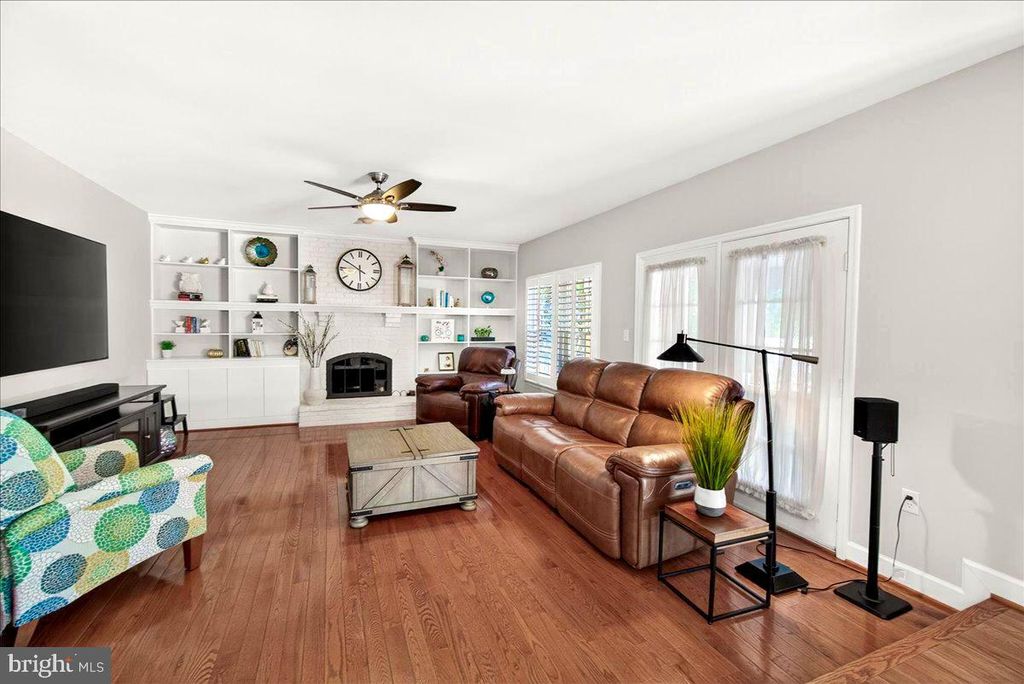 Image 45 of property listing at 19629 SELBY AVE, Poolesville, MD 20837