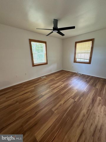 26 NEWPORT LN, Willingboro, NJ 08046