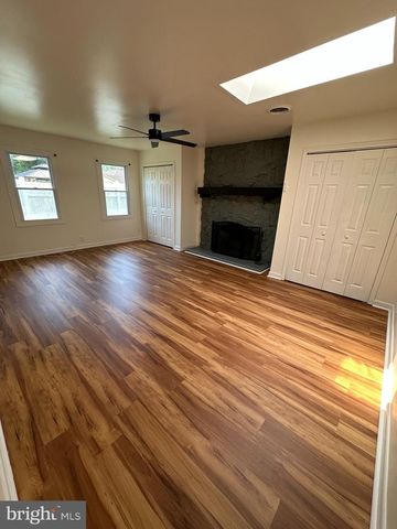 26 NEWPORT LN, Willingboro, NJ 08046