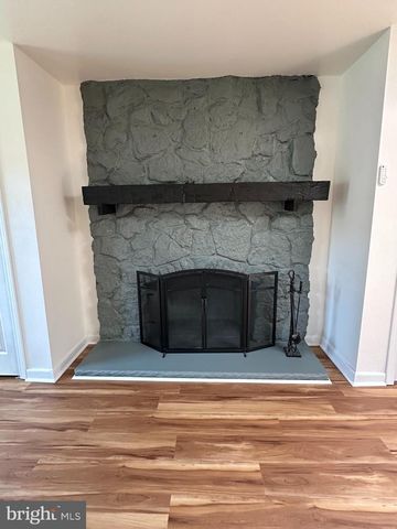 26 NEWPORT LN, Willingboro, NJ 08046