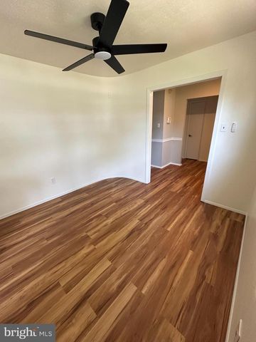26 NEWPORT LN, Willingboro, NJ 08046