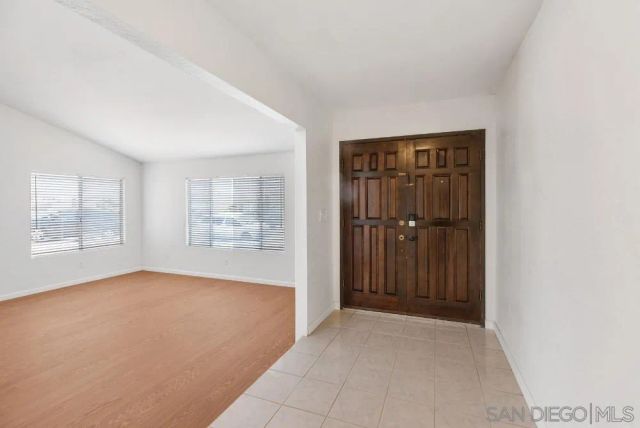 10359 Londonderry Ave, San Diego, CA 92126