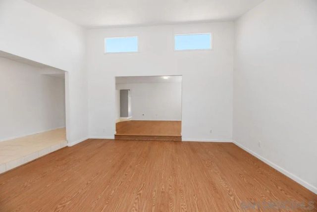 10359 Londonderry Ave, San Diego, CA 92126