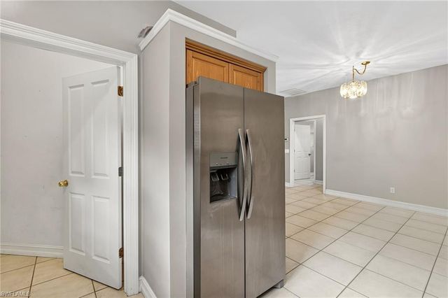 657 109th AVE N, Naples, FL 34108