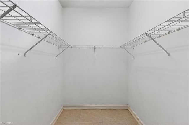 657 109th AVE N, Naples, FL 34108