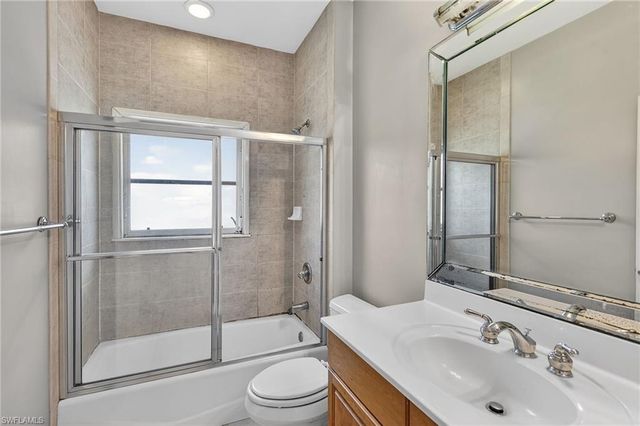 657 109th AVE N, Naples, FL 34108