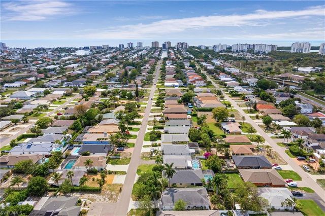 657 109th AVE N, Naples, FL 34108