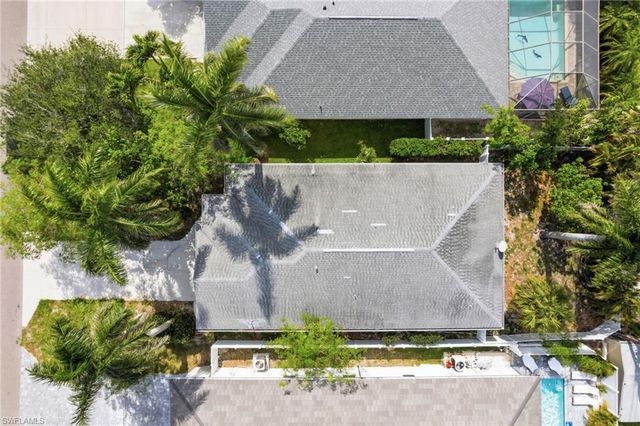 657 109th AVE N, Naples, FL 34108