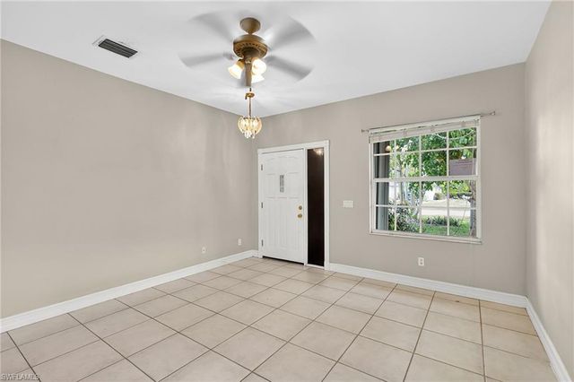 657 109th AVE N, Naples, FL 34108