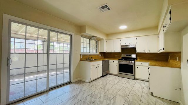 13212 Bourbon ST, Austin, TX 78727