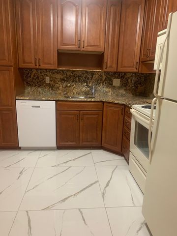 4821 NW 22nd Court NW 100, Lauderhill, FL 33313