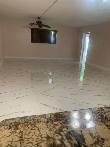 4821 NW 22nd Court NW 100, Lauderhill, FL 33313
