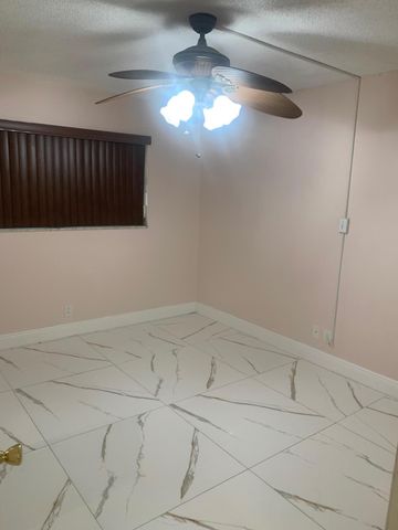 4821 NW 22nd Court NW 100, Lauderhill, FL 33313