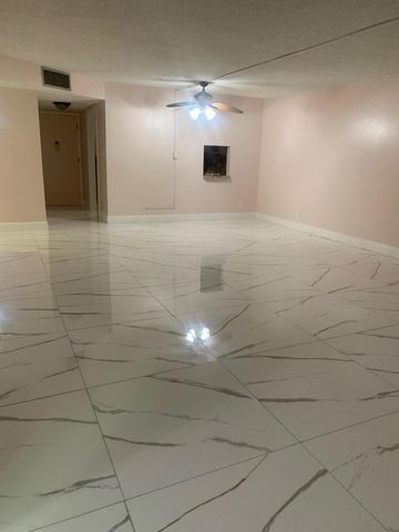 4821 NW 22nd Court NW 100, Lauderhill, FL 33313