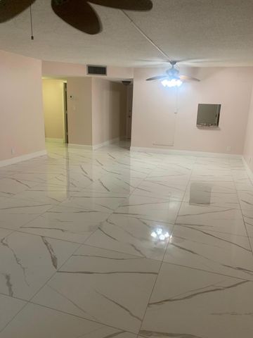 4821 NW 22nd Court NW 100, Lauderhill, FL 33313