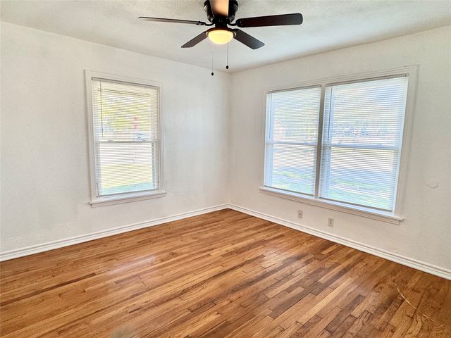 4236 Voncille Street, Haltom City, TX 76117