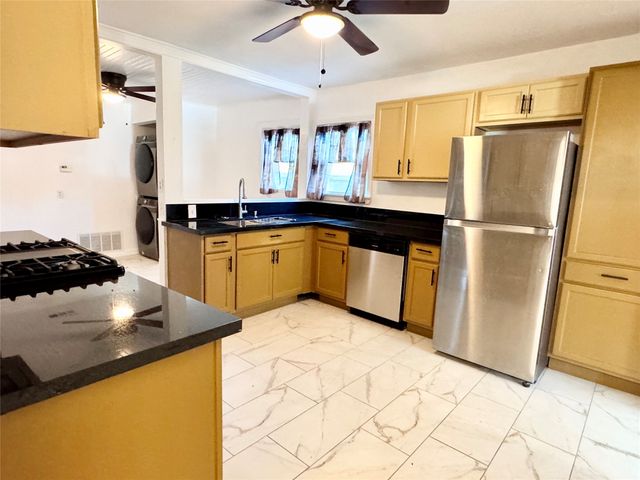 4236 Voncille Street, Haltom City, TX 76117