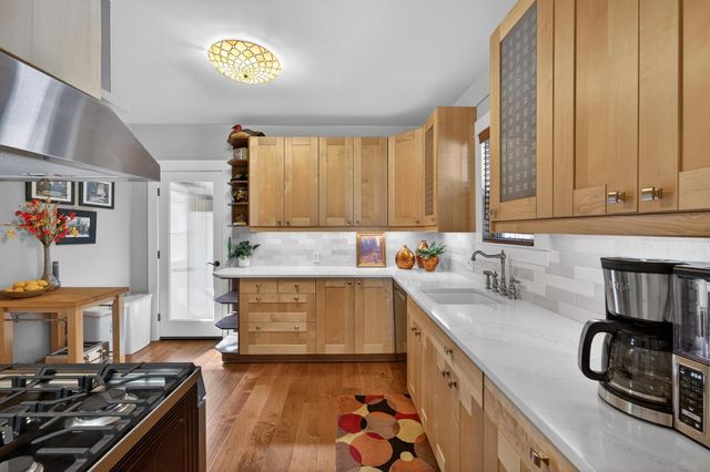 2152 34th St, Sacramento, CA 95817