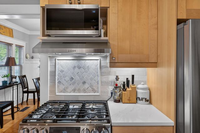 2152 34th St, Sacramento, CA 95817