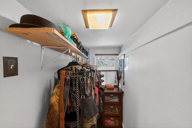 2152 34th St, Sacramento, CA 95817