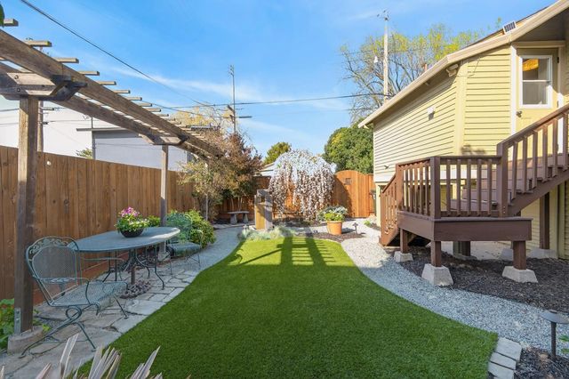 2152 34th St, Sacramento, CA 95817