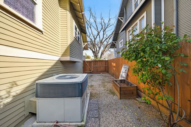 2152 34th St, Sacramento, CA 95817