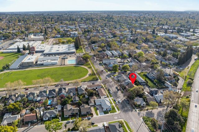 2152 34th St, Sacramento, CA 95817