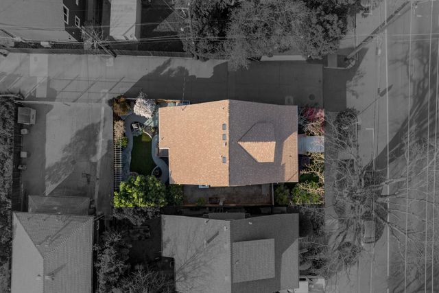 2152 34th St, Sacramento, CA 95817