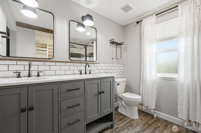 1416 Creekwood Court SE, Olympia, WA 98501