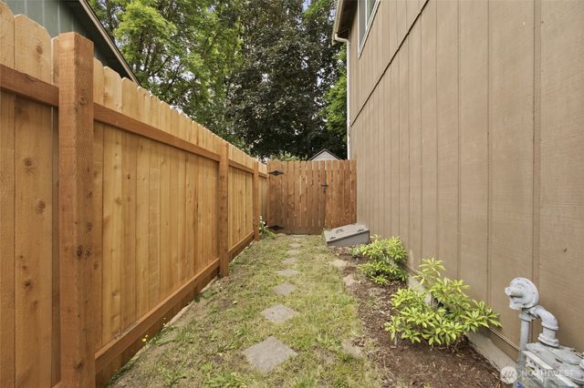 1416 Creekwood Court SE, Olympia, WA 98501