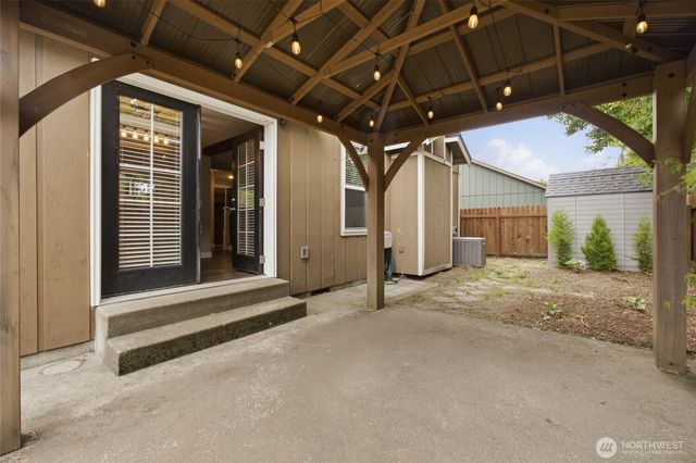 1416 Creekwood Court SE, Olympia, WA 98501