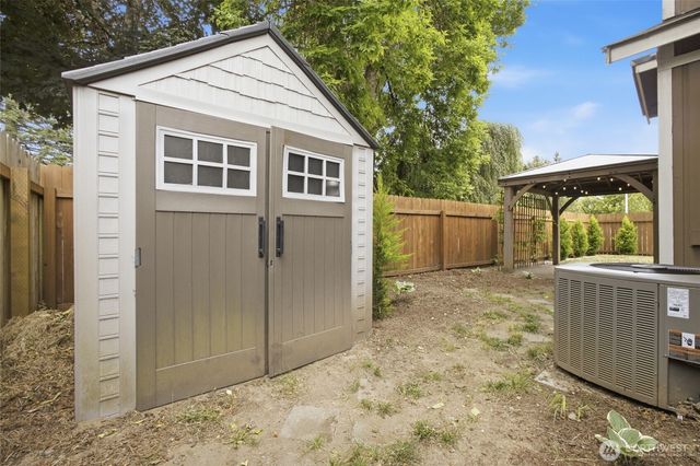 1416 Creekwood Court SE, Olympia, WA 98501